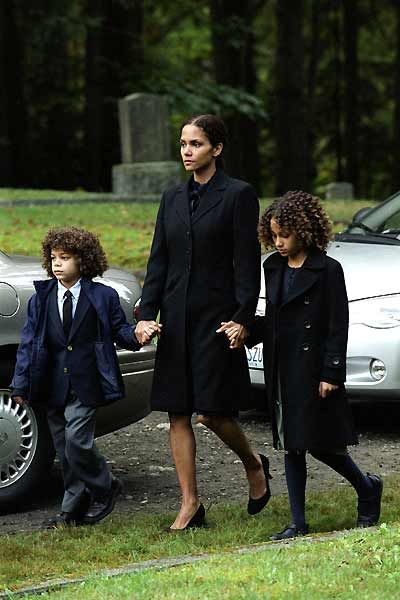 Nos souvenirs brûlés : Photo Halle Berry