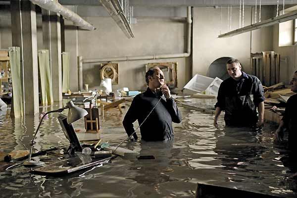 Les Deux mondes : Photo Daniel Cohen, Benoît Poelvoorde