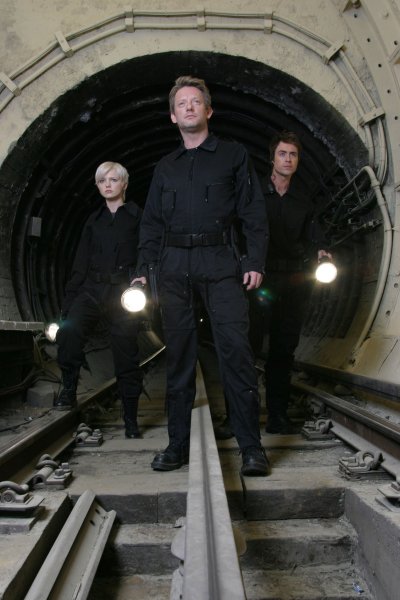 Photo Douglas Henshall, James Murry, Hannah Spearritt