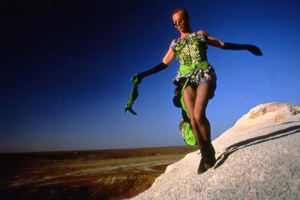 Priscilla, folle du désert : Photo Stephan Elliott, Hugo Weaving