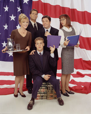 Photo T.R. Knight, Ted McGinley, Nathan Lane, Laurie Metcalf, Stephanie Faracy