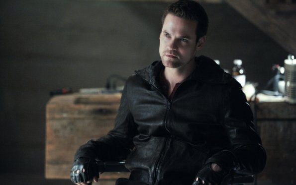 Nikita (2010) : Photo Shane West