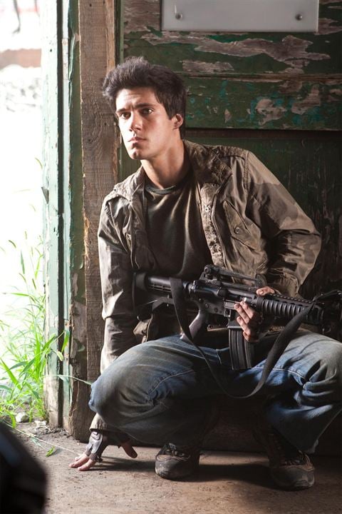 Falling Skies : Falling Skies : Photo Drew Roy - 234 sur 317 - AlloCiné