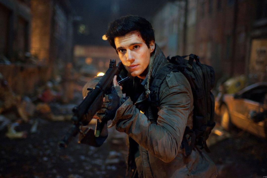 Falling Skies : Photo Drew Roy