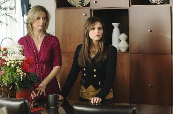 The Lying Game : Photo Alexandra Chando, Helen Slater