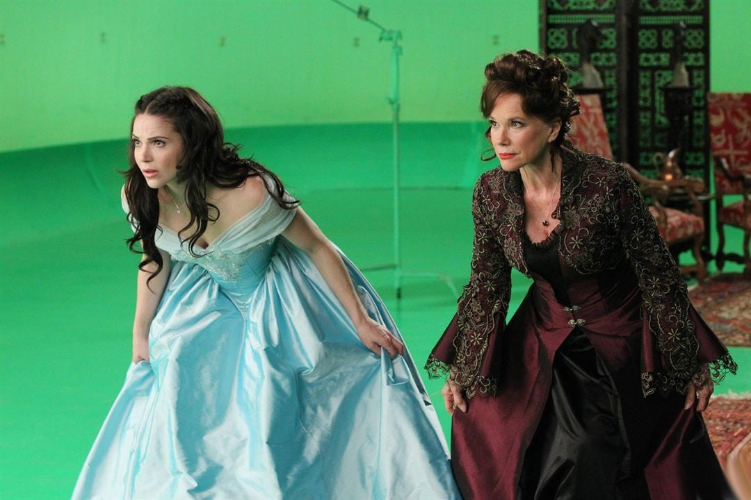 Once Upon a Time : Photo Barbara Hershey, Lana Parrilla