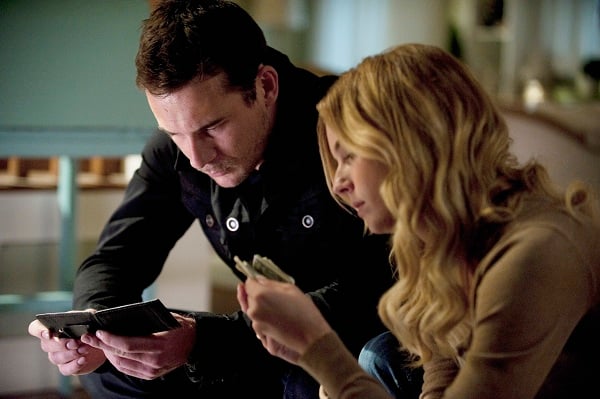 Revenge : Photo Emily VanCamp, Barry Sloane