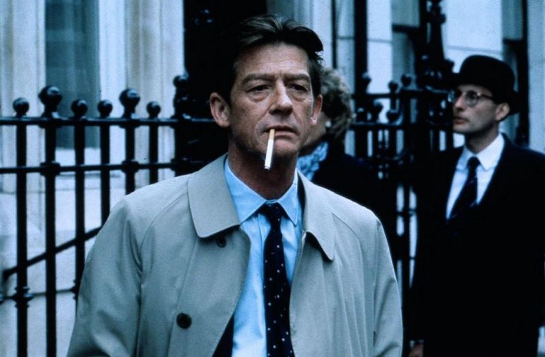 Scandal : Photo John Hurt