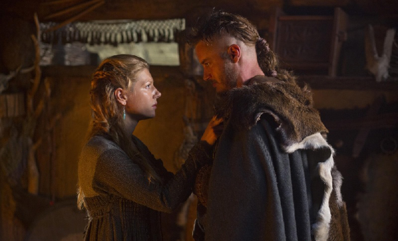 Vikings : Photo Katheryn Winnick, Travis Fimmel