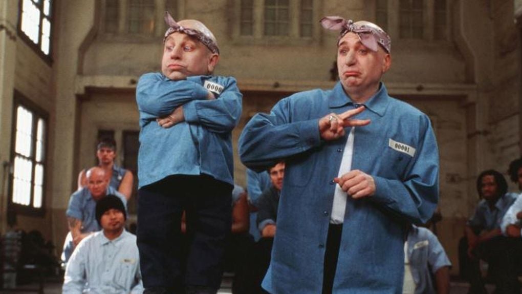 Mort de Verne Troyer, le MiniMoi de la saga Austin Powers Verne Troyer rappe avec Mike Myers