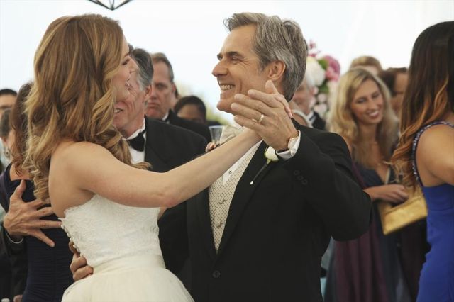 Revenge : Photo Henry Czerny, Emily VanCamp