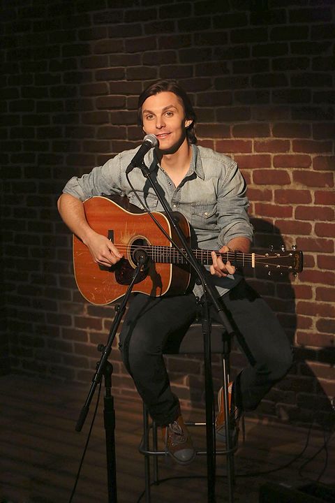 Bones : Photo Charlie Worsham