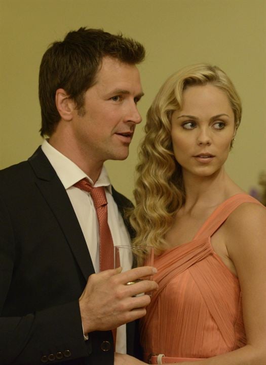 Bitten : Photo Laura Vandervoort, Paul Greene