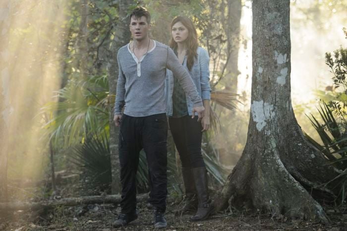 Star-Crossed : Photo Aimee Teegarden, Matt Lanter