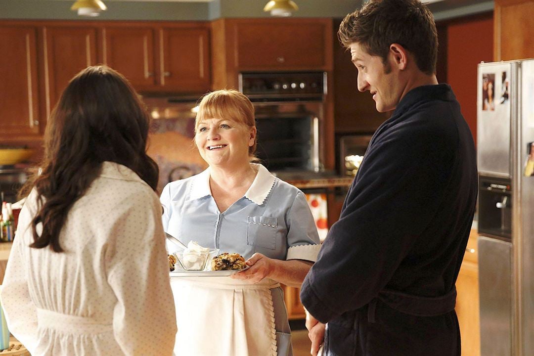 Raising Hope : Photo Lucas Neff, Lesley Nicol