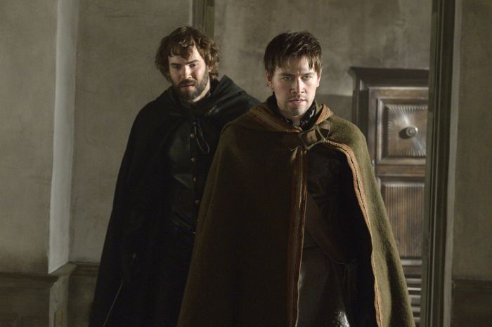 Reign : le destin d'une reine : Photo Rossif Sutherland, Torrance Coombs