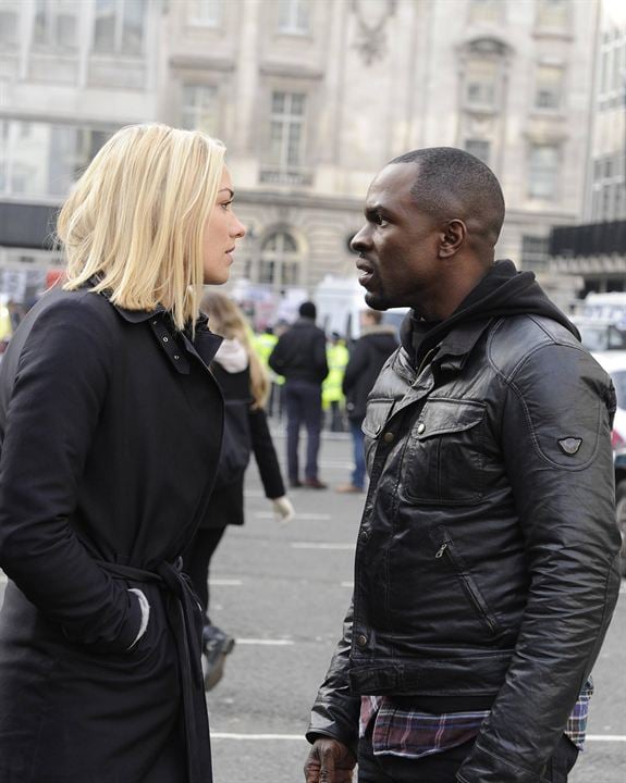 24 heures chrono : Photo Yvonne Strahovski, Gbenga Akinnagbe