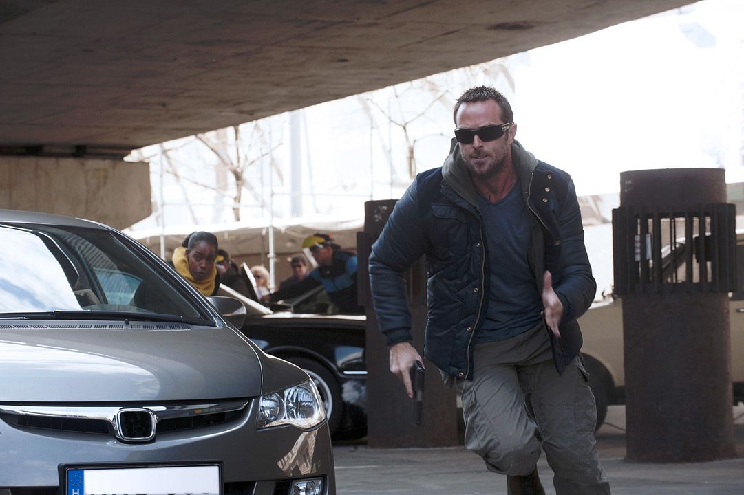 Strike Back : Photo Sullivan Stapleton