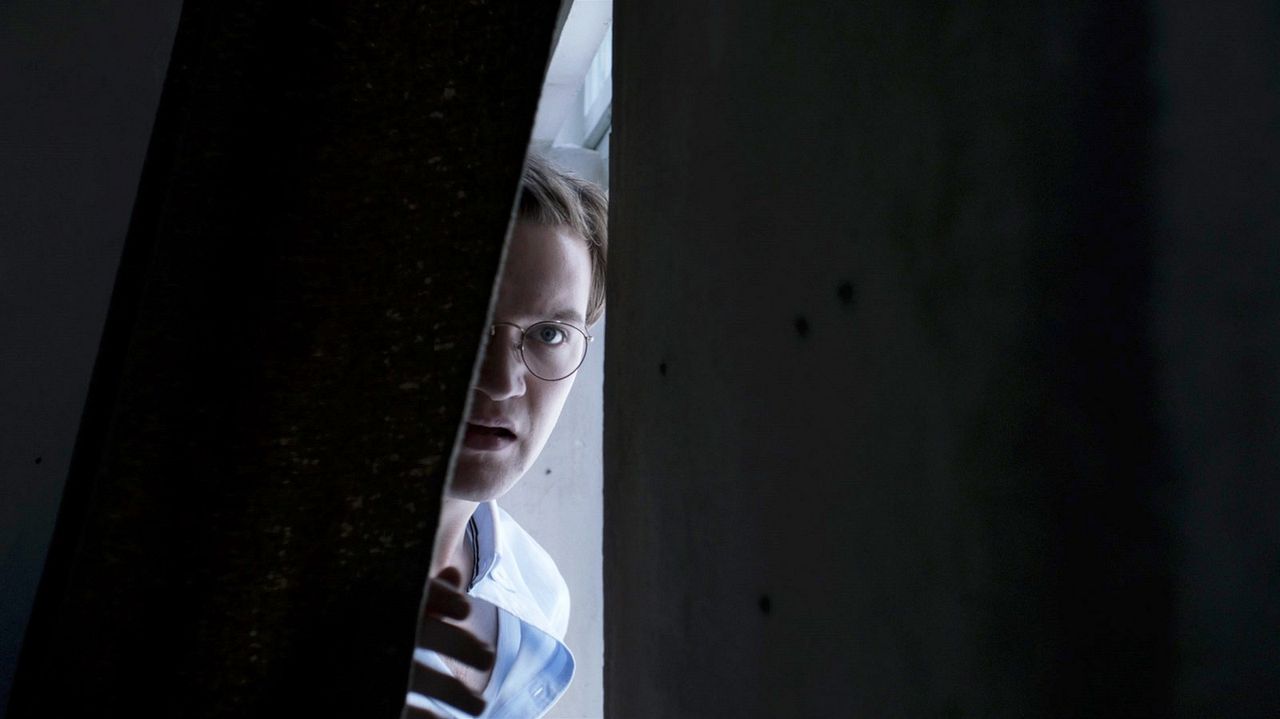 Die Frau Hinter Der Wand Photo de Vincent Redetzki - Die Frau hinter der Wand : Photo Vincent