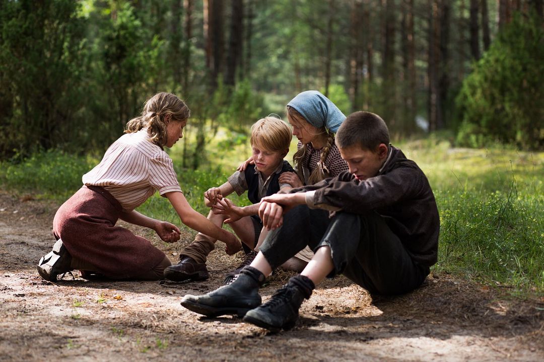 Photo Levin Liam, Helena Phil, Vivien Ciskowska