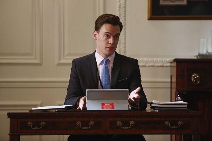 Madam Secretary : Photo Erich Bergen