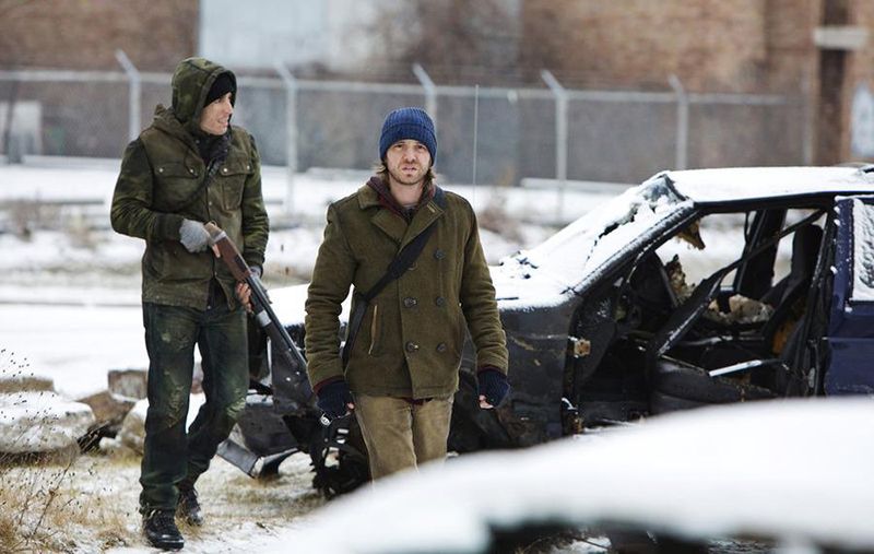 12 Monkeys : Photo Kirk Acevedo, Aaron Stanford