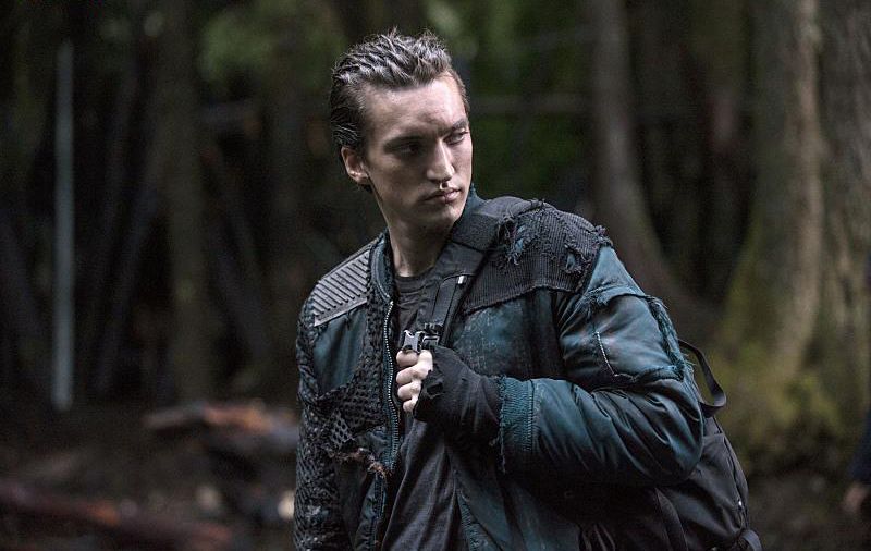 Les 100 : Photo Richard Harmon