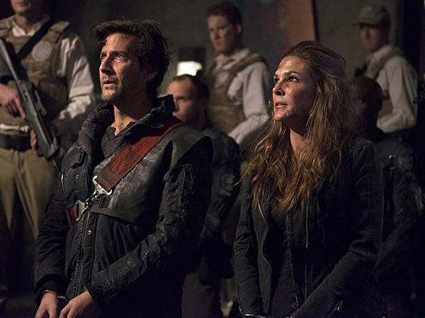 Les 100 : Photo Henry Ian Cusick, Paige Turco