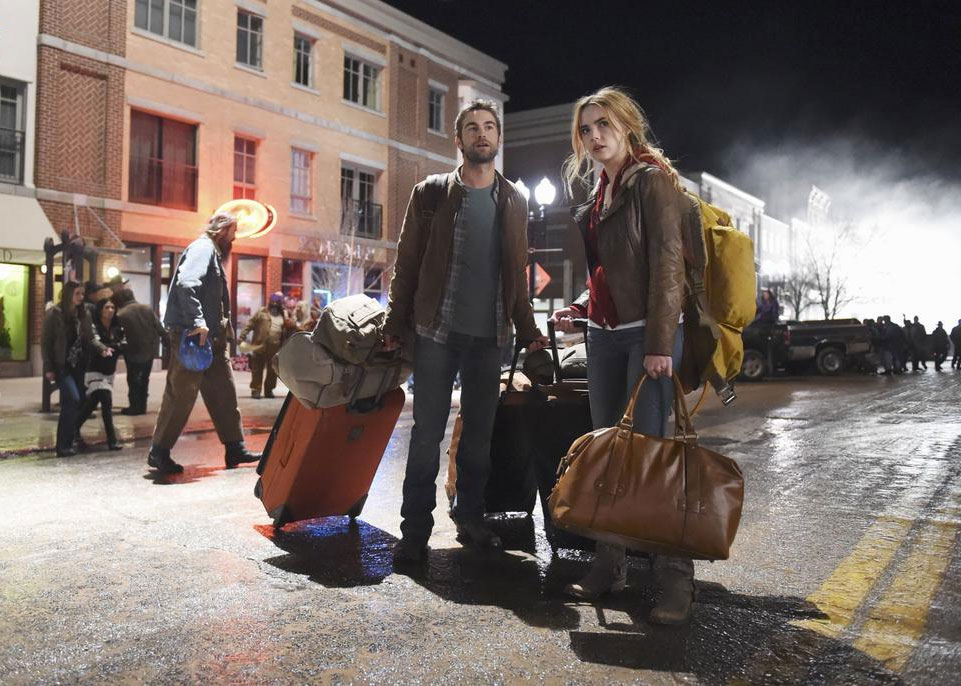 Blood and Oil : Photo Rebecca Rittenhouse, Chace Crawford