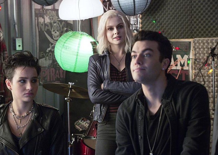 iZombie : Photo Rhys Ward, Bex Taylor-Klaus, Rose McIver