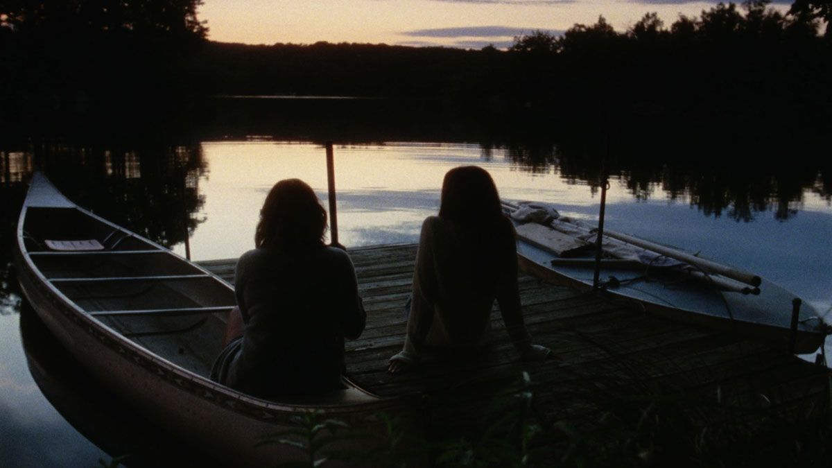 Queen Of Earth : Photo