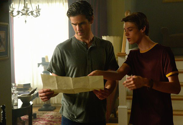 Under The Dome : Photo Colin Ford, Eddie Cahill