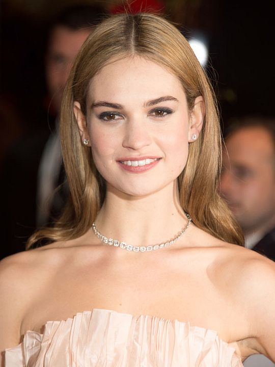 Affiche Lily James