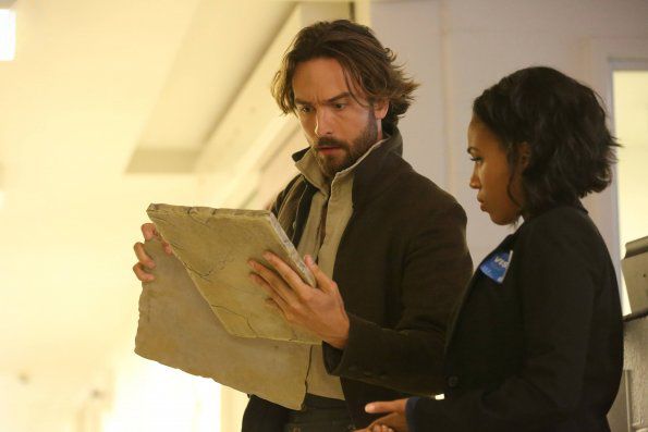 Sleepy Hollow : Photo Nicole Beharie, Tom Mison