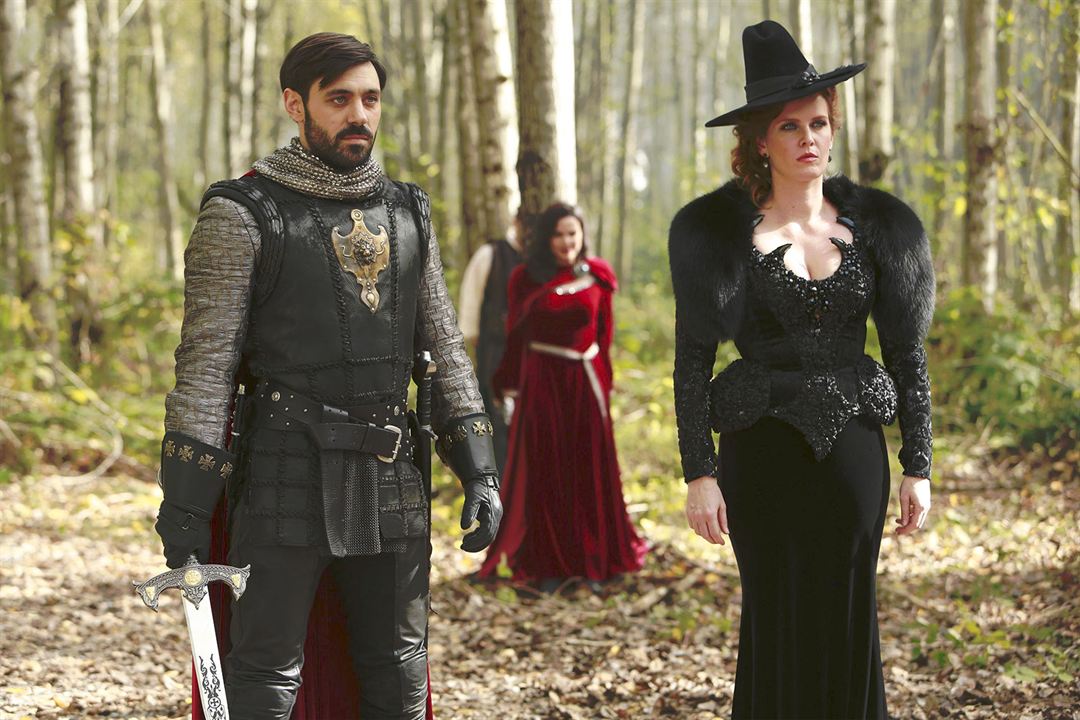 Once Upon a Time : Photo Liam Garrigan, Rebecca Mader, Lana Parrilla