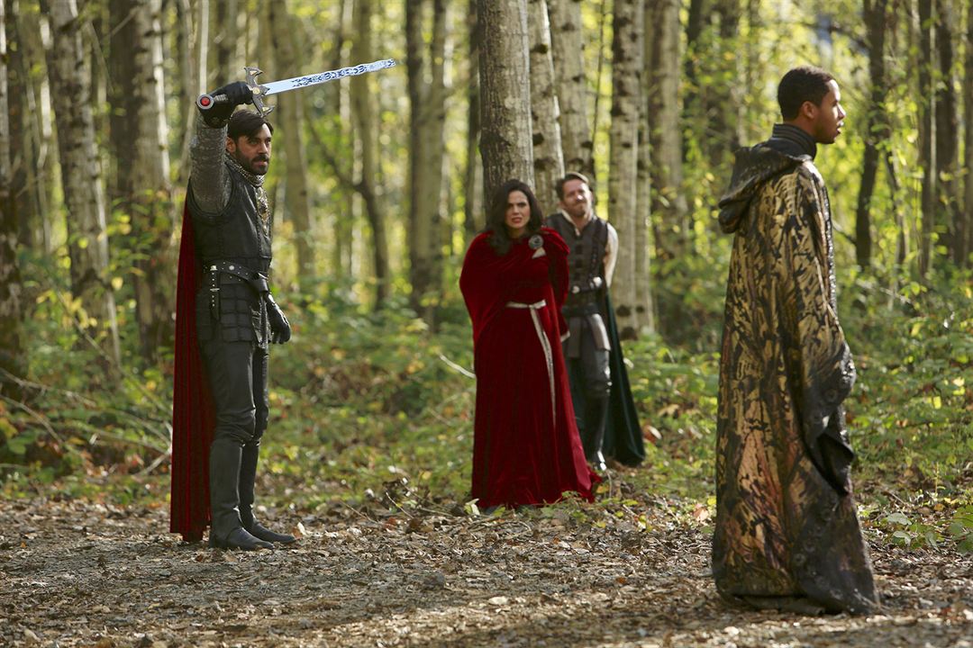 Once Upon a Time : Photo Elliot Knight, Lana Parrilla, Liam Garrigan