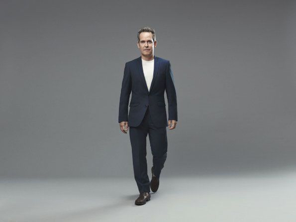 Photo Tom Hollander