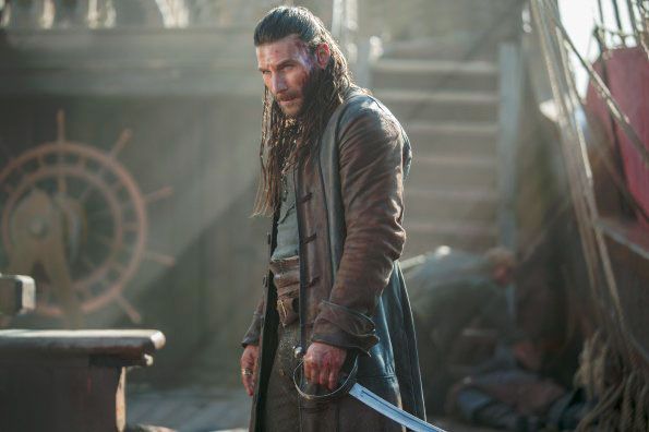 Black Sails : Photo Zach McGowan