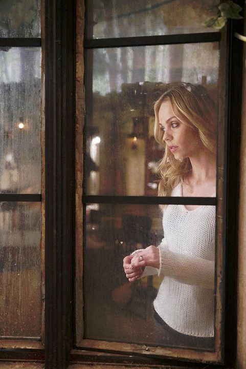 Bitten : Photo Laura Vandervoort