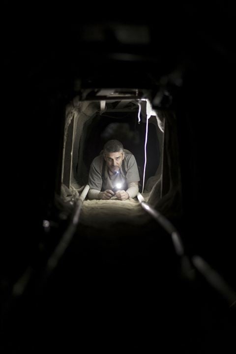 Au bout du tunnel : Photo Leonardo Sbaraglia