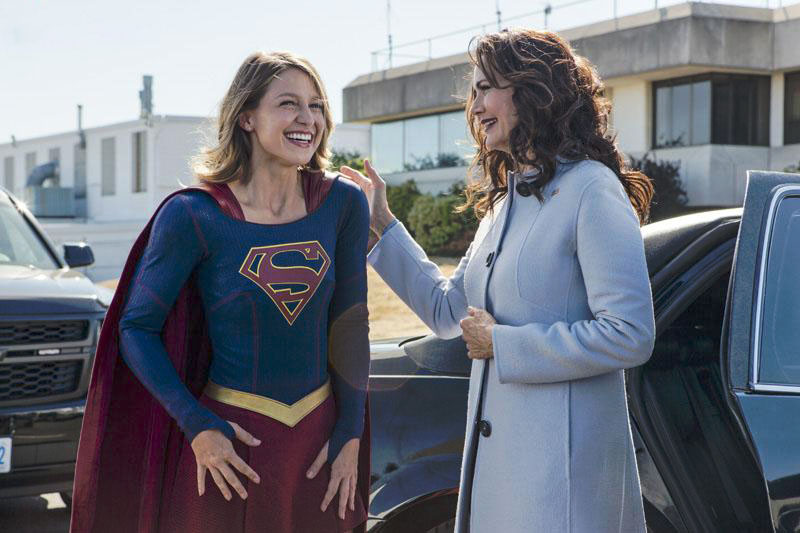 Supergirl : Photo Lynda Carter, Melissa Benoist