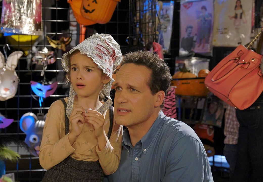 American Housewife (2016) : Photo Julia Butters, Diedrich Bader