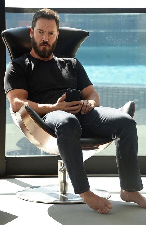 Pitch : Photo Mark-Paul Gosselaar