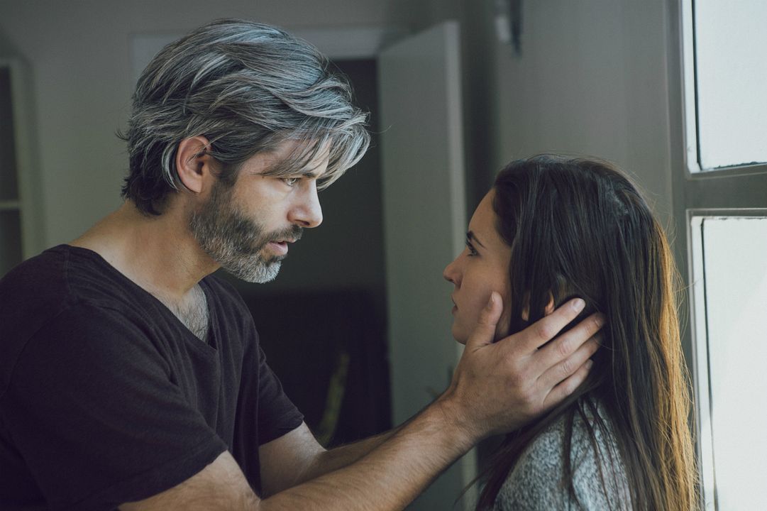 Demonios tus ojos : Photo Ivana Baquero, Juan Pablo Shuk