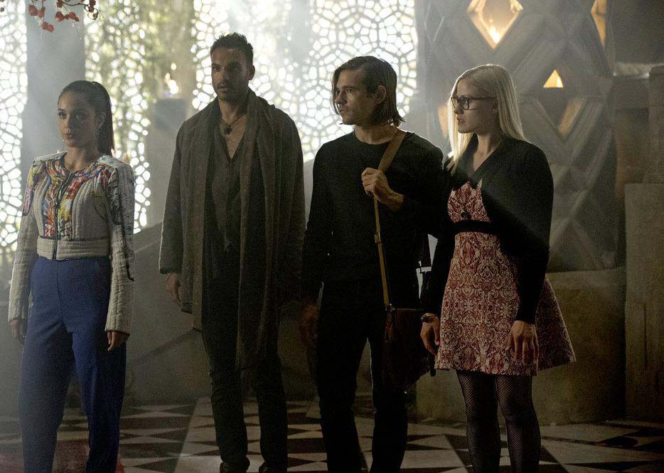 The Magicians : Photo Olivia Taylor Dudley, Summer Bishil, Arjun Gupta, Jason Ralph