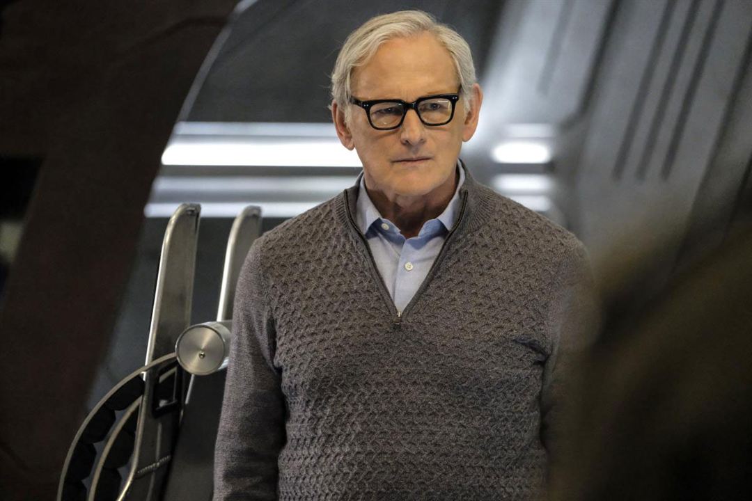 DC's Legends of Tomorrow : Photo Victor Garber