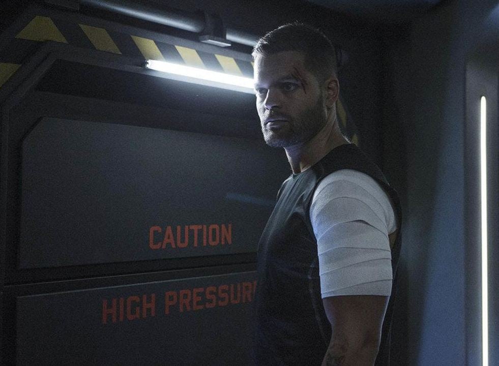 The Expanse : Photo Wes Chatham