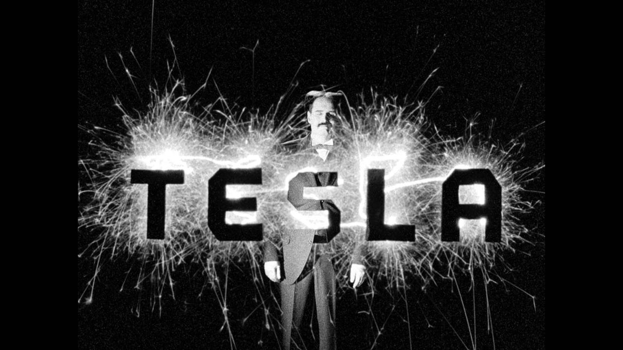 Tesla : lumière mondiale : Photo Robert Vilar