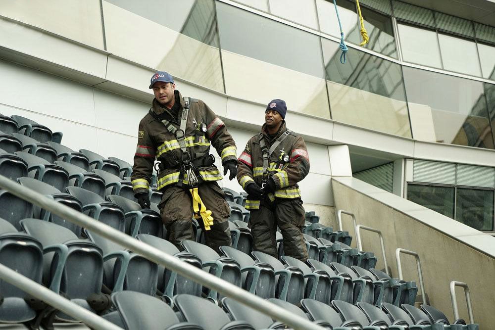 Chicago Fire : Photo Taylor Kinney, Kamal Angelo Bolden