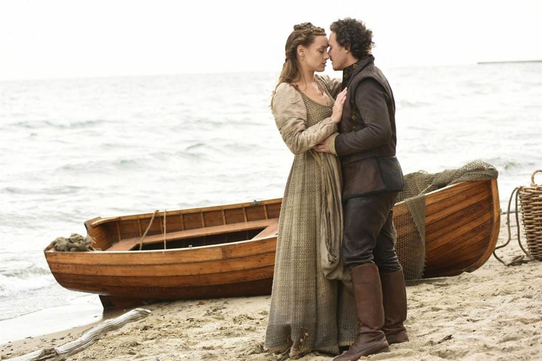 Reign : le destin d'une reine : Photo Rachel Skarsten, Ben Geurens